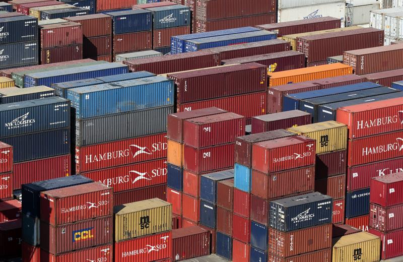 Exportadores ecuatorianos, preocupados por la tasa de control de las importaciones